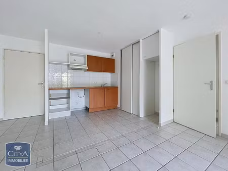 appartement à louer 2 pièces 49.69 m² - nîmes (30) - 668€