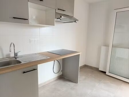 location appartement 3 pièces 65m² villeneuve tolosane 31270