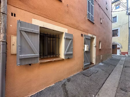 appartement 1 pièces 28 m² à vendre / acheter saint-maximin-la-sainte-baume 83470 ? | era 