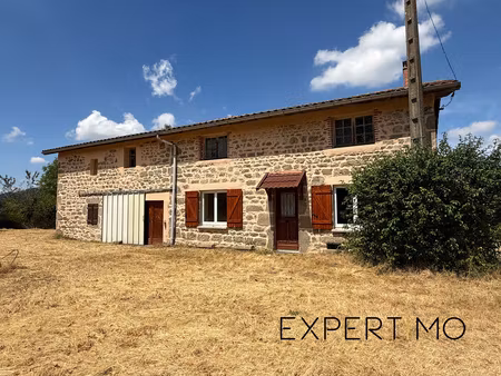 corps de ferme authentique en pierre - vue imprenable - calme absolu - fort potentiel - sa