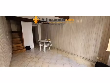 charmante maison de ville de deux chambres avec balcon exposé sud !