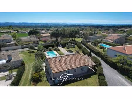 en exclusivite - plain pied - 4 chambres - piscine - panneaux solaire