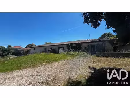 vente maison 6 pièces 300 m² à aigre (16140)  129 500 €