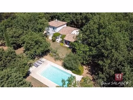 forcalqueiret ? villa traditionnelle avec piscine  dépendance et parc arboré de 4 652 m²