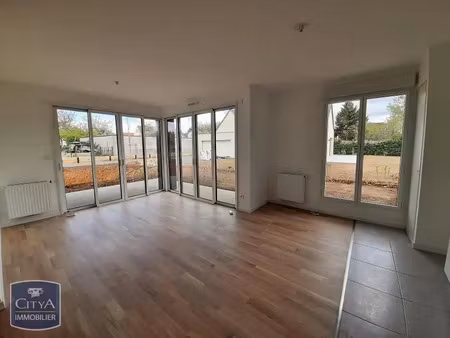 appartement à louer 3 pièces 66.02 m² - saint-cyr-sur-loire (37) - 840€