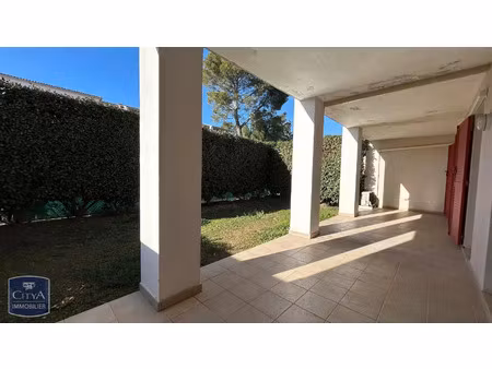 appartement à louer 2 pièces 54.39 m² - fréjus (83) - 832€