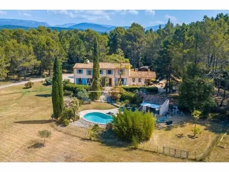 magnifique bastide avec piscine sur 12 000 m² de terrain – tourrettes