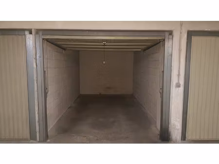 location garage 12 m² à marseille 10 (13010)