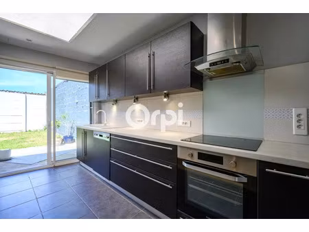 vente maison 4 pièces 96.9 m² à comines (59560)  197 900 €
