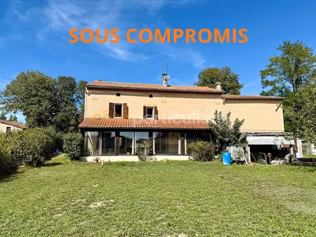 vente maison 4 pièces 137 m² à vielmur-sur-agout (81570)  180 000 €
