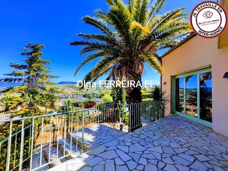 maison avec sublime vue panoramique et grand garage