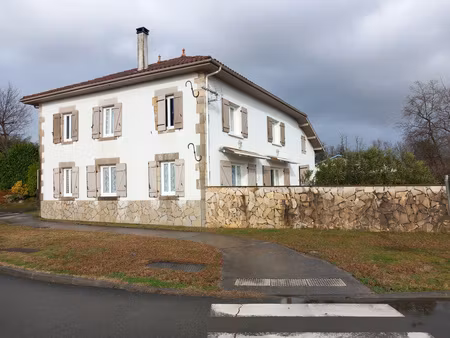 st martin de hinx  maison de 150m² environ à fort potentiel.