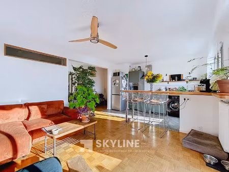t3 - terrasse - vue notre dame de la garde