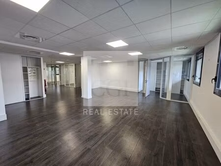 location local professionnel 197m² meylan 38240