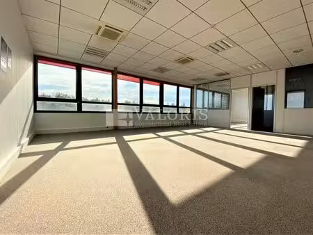 location local professionnel 969m² st priest 69800