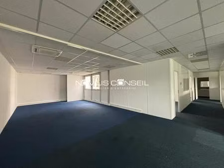 location bureaux 296 m²
