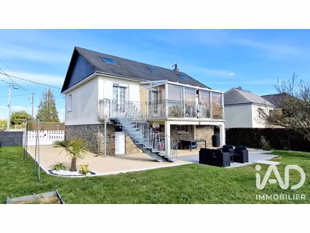 vente maison 5 pièces 110 m² à saint-jean-sur-mayenne (53240)  208 000 €
