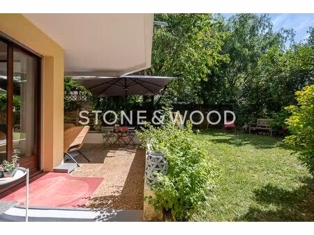 appartement 3 pièces avec jardin privatif au coeur d'annecy