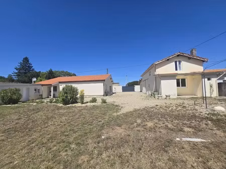 vente maison 5 pièces à lesparre-médoc (33340)  265 400 €
