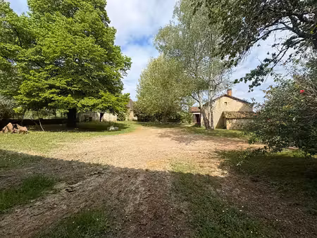 maison d'habitation avec dépendances - sarliac sur l isle 7 pièces 180 m2