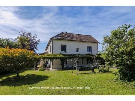 propriété de charme avec logement indépendant  piscine  sauna et 1 4 hectare de terrain