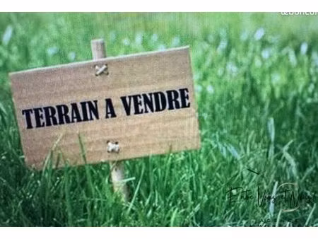 terrain constructible 1960 m²