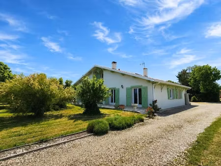 vente maison 6 pièces 181 m² à lamarque (33460)  320 000 €