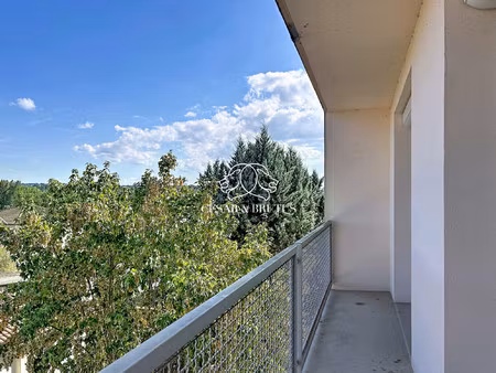 appartement t3/t4 de 65 m2 proche bords de loire à roanne