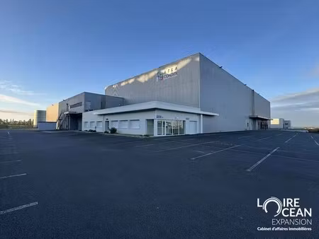 location entrepôt sevremoine 49450 6500m²
