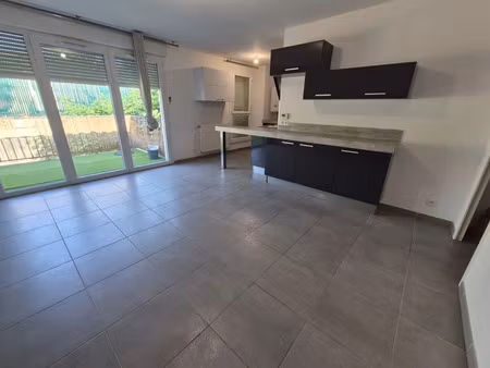 location appartement 2 pièces 57 m² à martigues (13500)