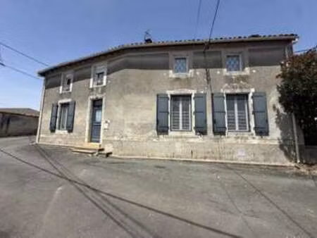 vente maison à chef-boutonne (79110) : à vendre / 150m² chef-boutonne