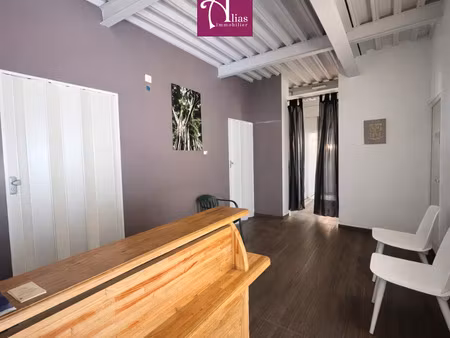location local professionnel 50m² baie mahault 97122