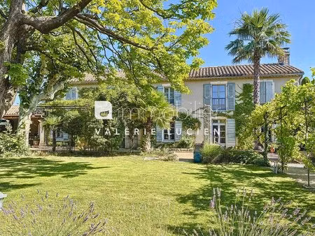 magnifique mas provençal à pied du centre de saint-rémy-de-provence