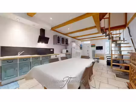 en exclusivite - 4 chambres - 2 salles d'eau - 2 wc - cour interieure - renovation...