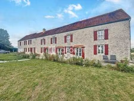 vente maison à putanges-le-lac (61210) : à vendre / 323m² putanges-le-lac