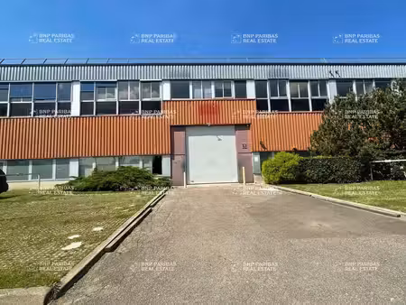 location local d’activités trappes 78190 630m² à 1724m²