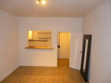 studio à louer à rue dautzenberg 43 ixelles (vbe42263)