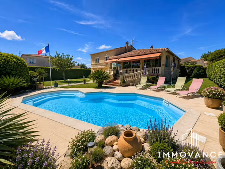 maison fabregues 180 m2 avec grande piscine et jardin de 880m2 e