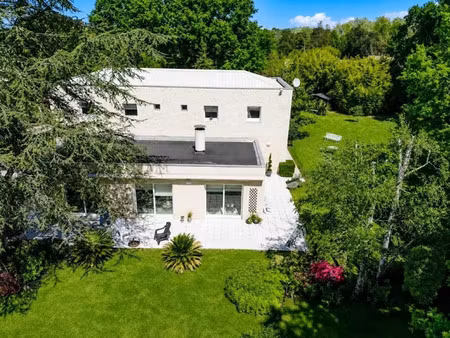 vente maison 6 pièces 227.1 m² à lesparre-médoc (33340)  399 500 €