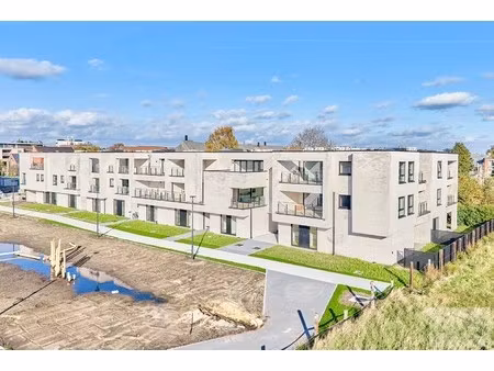 appartement te koop in lommel met 2 slaapkamers