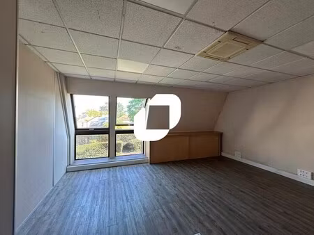 location bureaux 228 m²