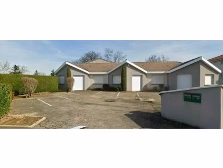 location local d'activités 320 m²