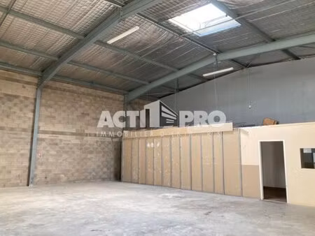 location local d’activités pollestres 66450 444m²