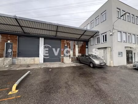 vente local d'activités 205 m²