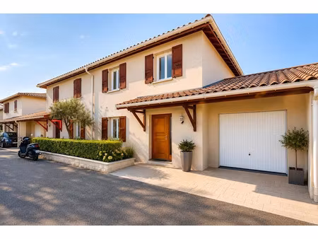 vente maison 4 pièces 110 m² à bron (69500)  360 000 €