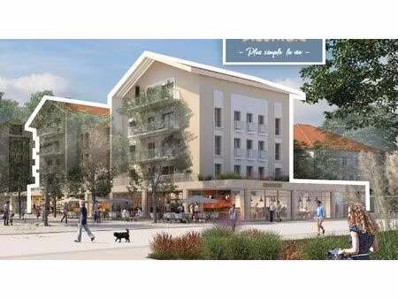 vente commerce meyzieu 69330 90m² à 263m²