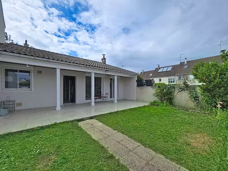 location maison 4 pièces  96.83m²  mantes