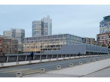 location bureaux 2 046 m²