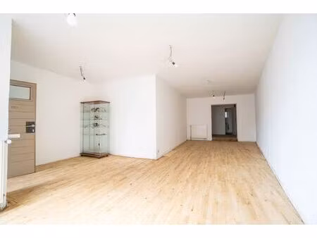 surface commerciale à vendre à chaussee d'alsemberg 973 uccle (vbe41558)