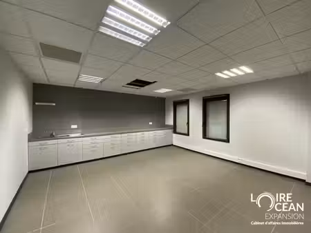 location bureaux saint-lumine-de-clisson 44190 353m²